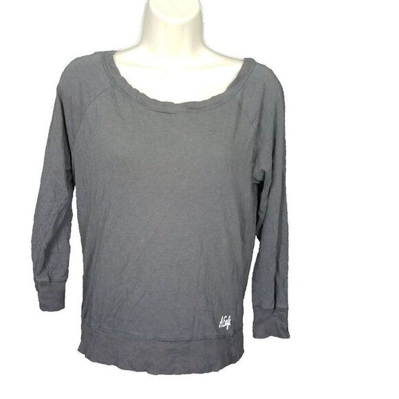 American Eagle XS Gray 3/4 Sleeves Scoop Neck Spell Out Casual Shirt Top XS - Picture 1 of 15